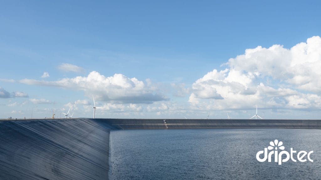 Bat lot ho chua nuoc