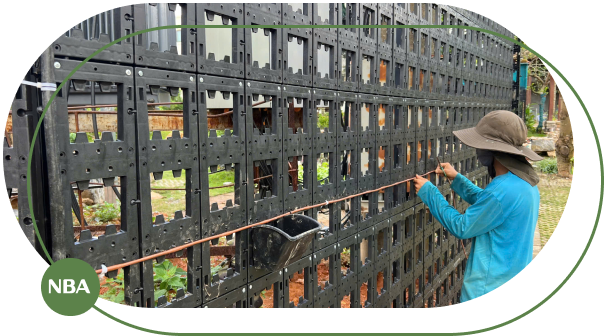 Tuoi vuon tuong bang ong nho giot