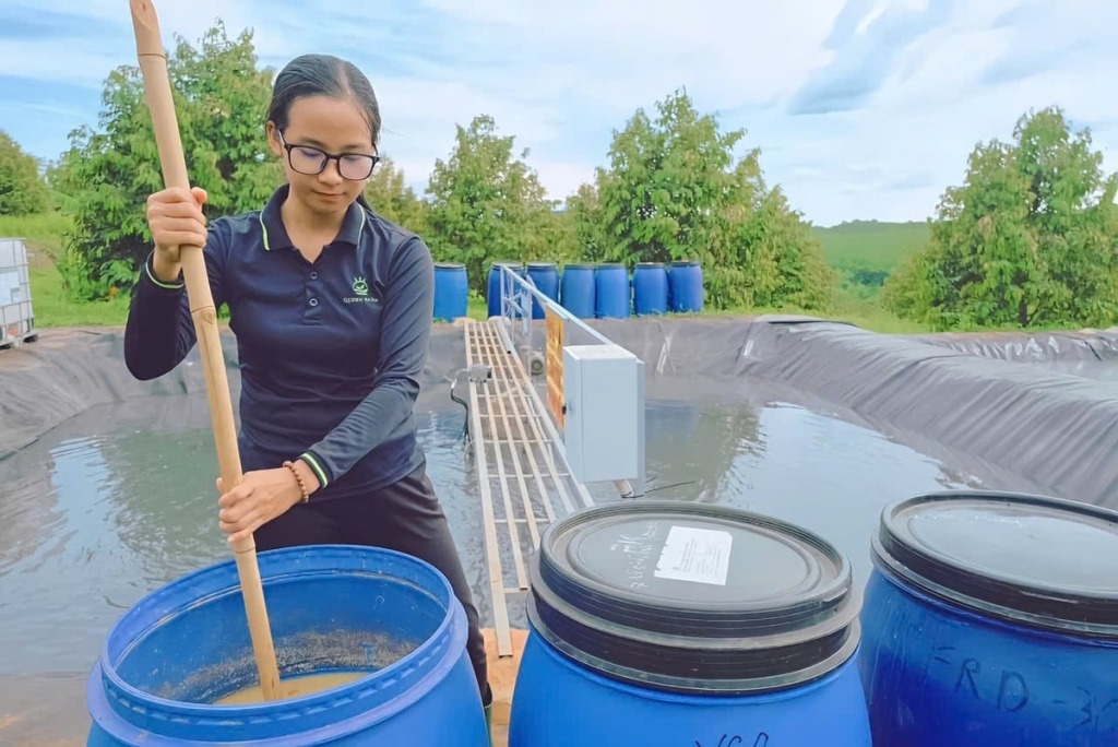 Trang trại sầu riêng lớn nhất Bình Phước Queen farm ứng dụng công nghệ cao 2 Trang trai queen farm tu chu nguon phan bon huu co
