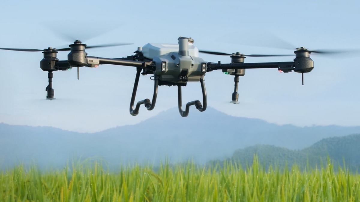 Máy bay nông nghiệp DJI T70 - Ứng dụng & thông số kỹ thuật 3 Hệ thống rải của T70 xử lý vật liệu dạng hạt như phân bón, hạt giống