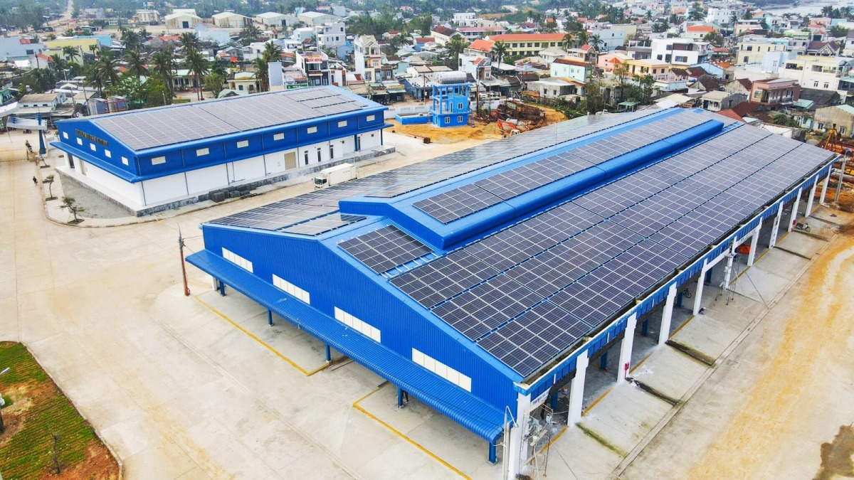 Quy trình lắp đặt hệ thống điện năng lượng mặt trời tại Tuyên Quang của Nhà Bè Agri chuyên nghiệp, nhanh chóng Quy trình lắp đặt hệ thống điện năng lượng mặt trời tại Tuyên Quang của Nhà Bè Agri chuyên nghiệp, nhanh chóng