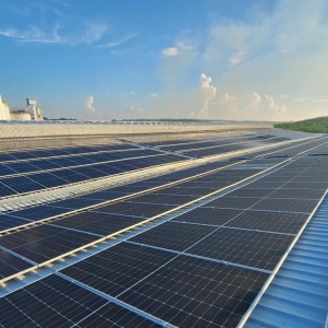 Tấm pin năng lượng mặt trời