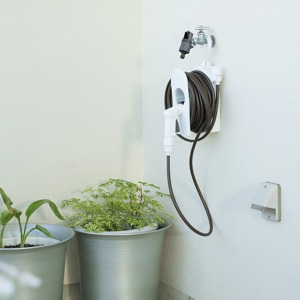 Bộ Ống Tưới Cây Treo Tường Compact Reel Takagi