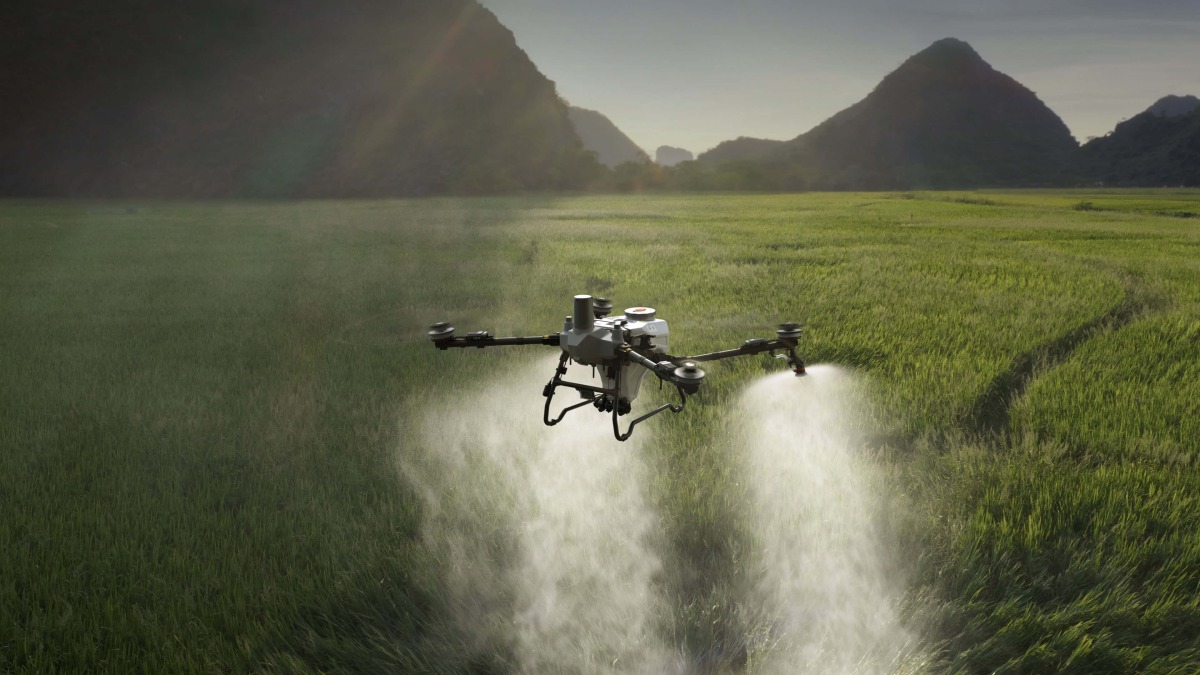 Thông số kỹ thuật máy bay nông nghiệp DJI Agras T55 cùng các câu hỏi liên quan