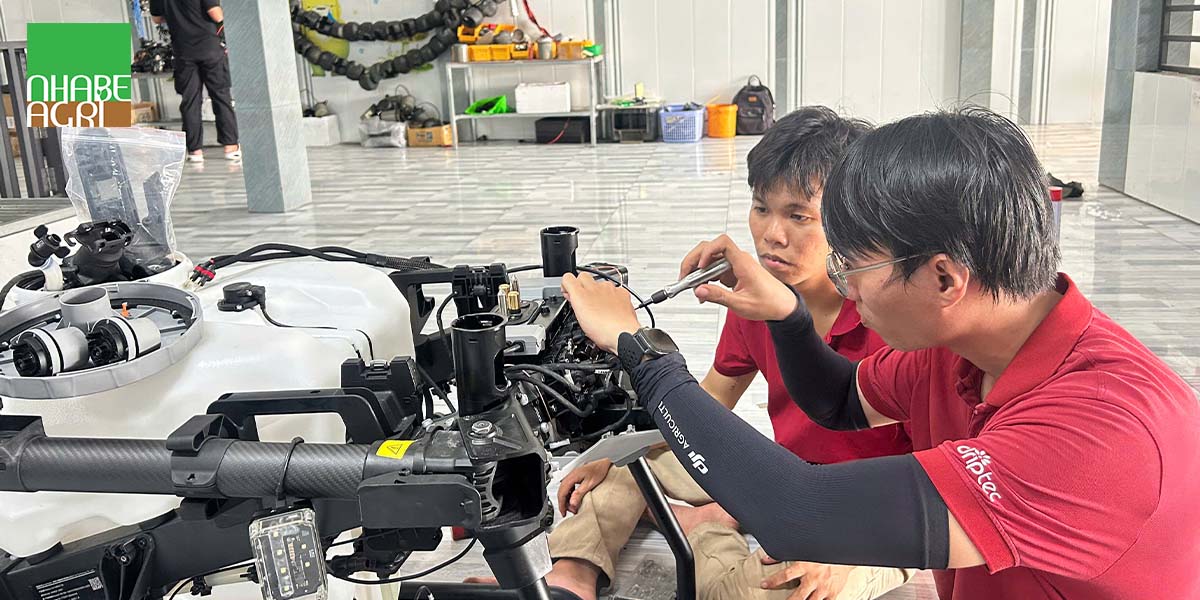 Nhà Bè Agri tham gia tập huấn kỹ thuật DJI Agras 2 Thực hành tháo lắp DJI Agras T55